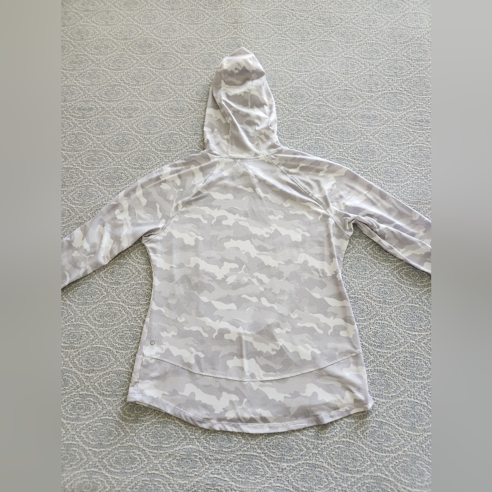 RBX Long Sleeve Lightweight hoodie Size XL Gray And White Camo Print